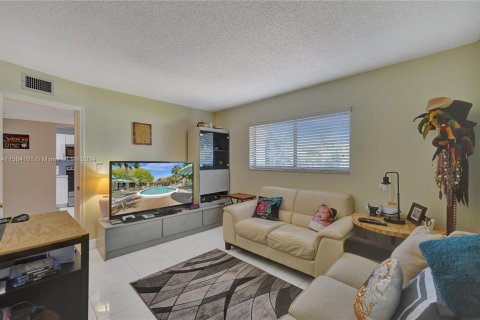 Copropriété à vendre à Lauderhill, Floride: 2 chambres, 99.41 m2 № 1170862 - photo 29