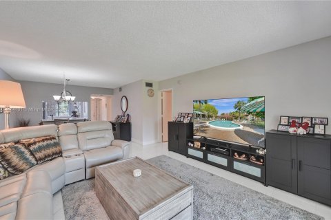 Copropriété à vendre à Lauderhill, Floride: 2 chambres, 99.41 m2 № 1170862 - photo 18