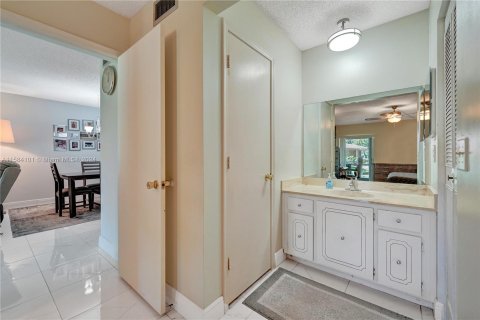 Copropriété à vendre à Lauderhill, Floride: 2 chambres, 99.41 m2 № 1170862 - photo 25