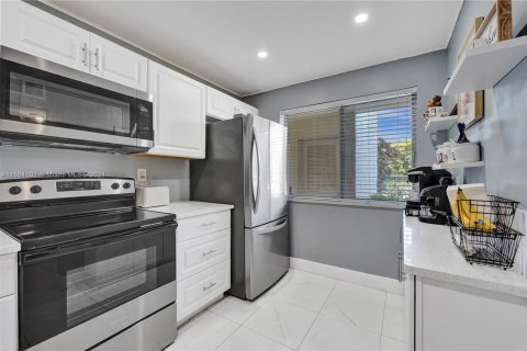 Copropriété à vendre à Lauderhill, Floride: 2 chambres, 99.41 m2 № 1170862 - photo 5