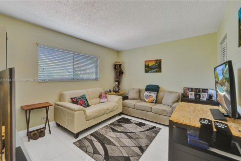 Copropriété à vendre à Lauderhill, Floride: 2 chambres, 99.41 m2 № 1170862 - photo 27