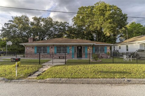 Villa ou maison à vendre à Tampa, Floride: 3 chambres, 208.01 m2 № 742489 - photo 1