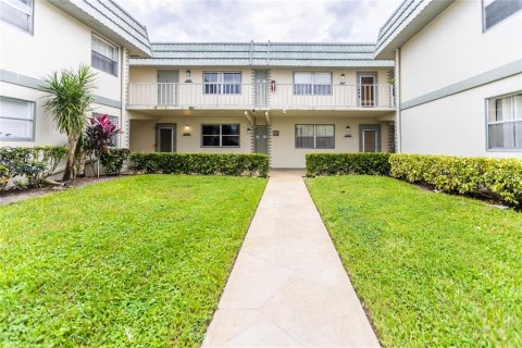 Condo in Delray Beach, Florida, 1 bedroom  № 1427030 - photo 1