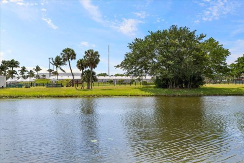 Condo in Wellington, Florida, 3 bedrooms  № 1118141 - photo 6