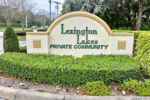 Condo in Stuart, Florida, 2 bedrooms  № 961507 - photo 21