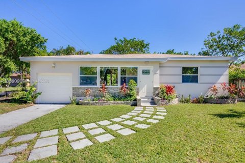 Villa ou maison à vendre à Hollywood, Floride: 2 chambres, 104.98 m2 № 912955 - photo 8
