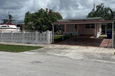 Villa ou maison à vendre à Miami Gardens, Floride: 3 chambres, 151.06 m2 № 1282930 - photo 12