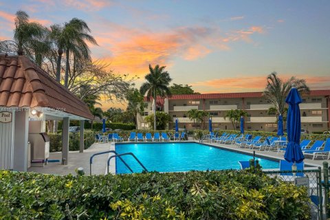 Condo in Pembroke Pines, Florida, 2 bedrooms  № 1142050 - photo 27