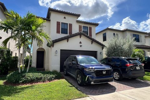 Villa ou maison à vendre à Hialeah, Floride: 3 chambres, 188.13 m2 № 1383044 - photo 3