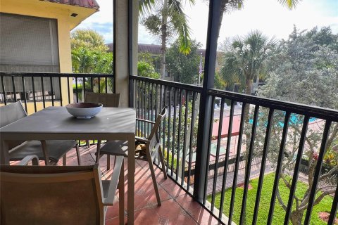 Condo in Pompano Beach, Florida, 2 bedrooms  № 1009506 - photo 19