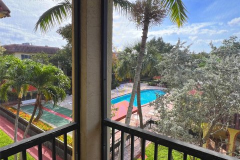 Copropriété à vendre à Pompano Beach, Floride: 2 chambres, 81.75 m2 № 1009506 - photo 18