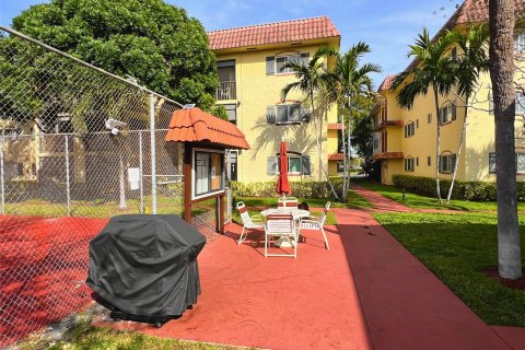 Condominio en venta en Pompano Beach, Florida, 2 dormitorios, 81.75 m2 № 1009506 - foto 5