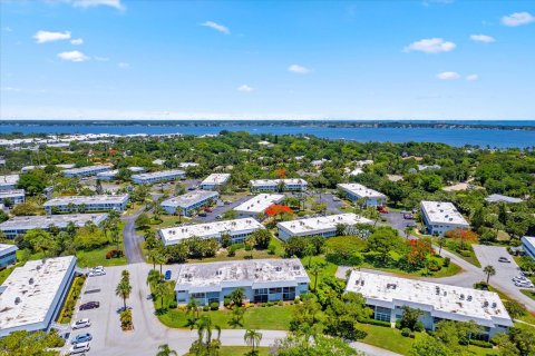 Copropriété à vendre à Stuart, Floride: 2 chambres, 92.16 m2 № 1224585 - photo 11