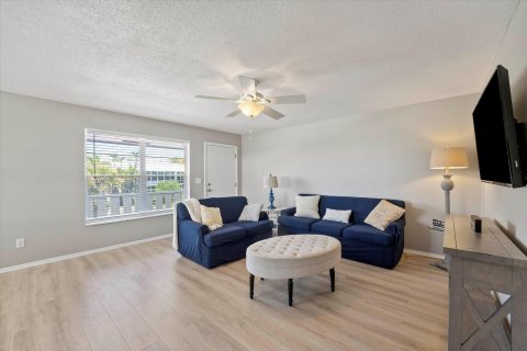 Copropriété à vendre à Stuart, Floride: 2 chambres, 92.16 m2 № 1224585 - photo 3