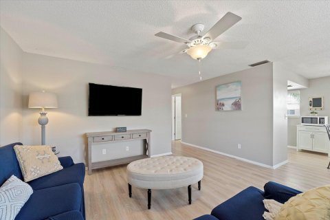 Condo in Stuart, Florida, 2 bedrooms  № 1224585 - photo 28