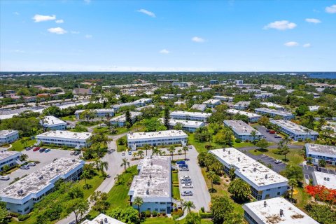 Condo in Stuart, Florida, 2 bedrooms  № 1224585 - photo 10