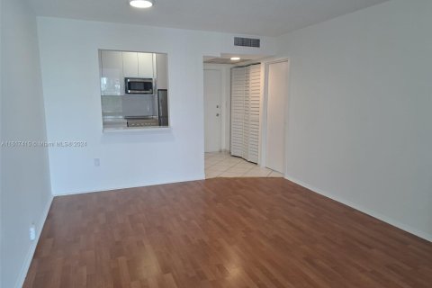 Condo in Sunny Isles Beach, Florida, 1 bedroom  № 1238794 - photo 5