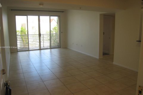 Condo in Hollywood, Florida, 2 bedrooms  № 1238792 - photo 6