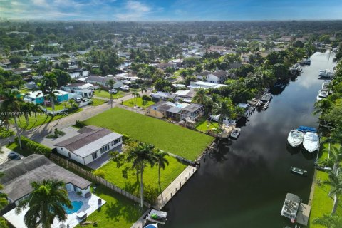 Villa ou maison à vendre à Dania Beach, Floride: 4 chambres № 927057 - photo 30