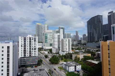 Condominio en venta en Miami, Florida, 1 dormitorio, 71.16 m2 № 1414006 - foto 1