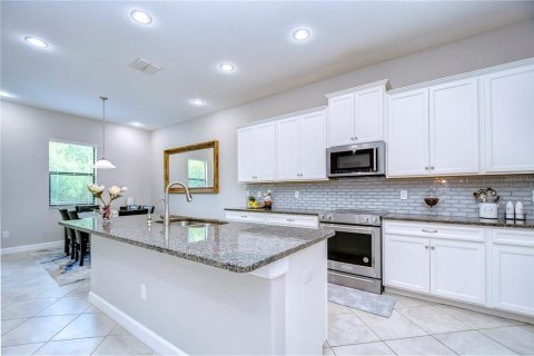 Casa en venta en Wesley Chapel, Florida, 4 dormitorios, 252.32 m2 № 1347167 - foto 12