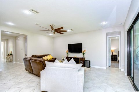 Casa en venta en Wesley Chapel, Florida, 4 dormitorios, 252.32 m2 № 1347167 - foto 10