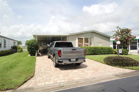 House in Okeechobee, Florida 2 bedrooms, 134.8 sq.m. № 1355122 - photo 2