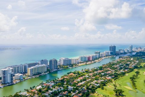 Condo in Miami Beach, Florida, 4 bedrooms  № 1158827 - photo 30