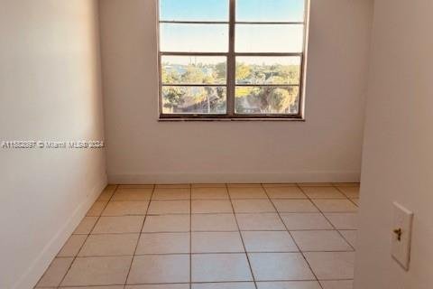 Condominio en venta en Miami, Florida, 1 dormitorio, 78.04 m2 № 1179043 - foto 10