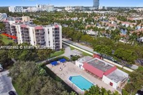 Copropriété à vendre à Aventura, Floride: 1 chambre, 68.84 m2 № 1271893 - photo 3