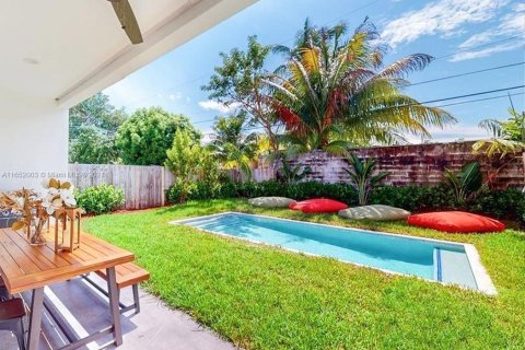 Casa en alquiler en Dania Beach, Florida, 4 dormitorios, 185.8 m2 № 1345342 - foto 22