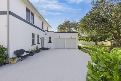 Villa ou maison à vendre à Lake Worth, Floride: 4 chambres, 240.06 m2 № 860321 - photo 18