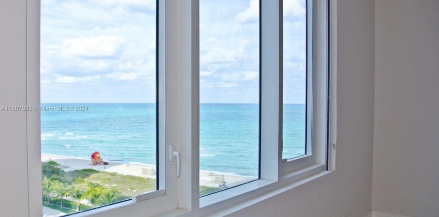 Condominio en Miami Beach, Florida, 1 dormitorio  № 1230670