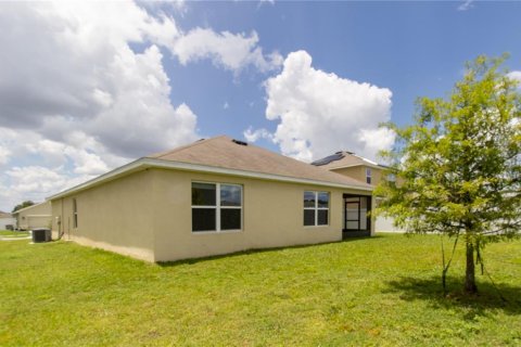 Casa en venta en Zephyrhills, Florida, 4 dormitorios, 171.5 m2 № 1248730 - foto 3