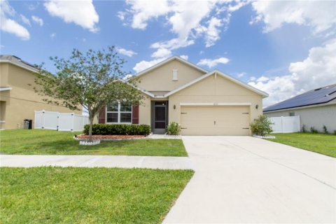 Villa ou maison à vendre à Zephyrhills, Floride: 4 chambres, 171.5 m2 № 1248730 - photo 1