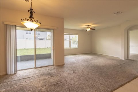 Casa en venta en Zephyrhills, Florida, 4 dormitorios, 171.5 m2 № 1248730 - foto 16