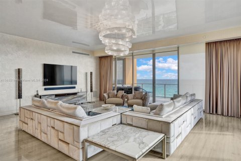 Condo in Sunny Isles Beach, Florida, 3 bedrooms  № 1347606 - photo 12