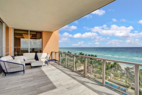 Condo in Sunny Isles Beach, Florida, 3 bedrooms  № 1347606 - photo 13