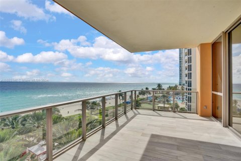 Condo in Sunny Isles Beach, Florida, 3 bedrooms  № 1347606 - photo 19