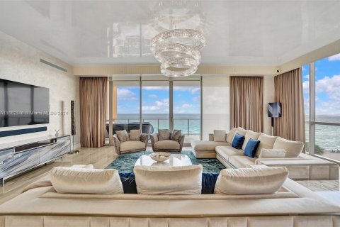 Condo in Sunny Isles Beach, Florida, 3 bedrooms  № 1347606 - photo 2