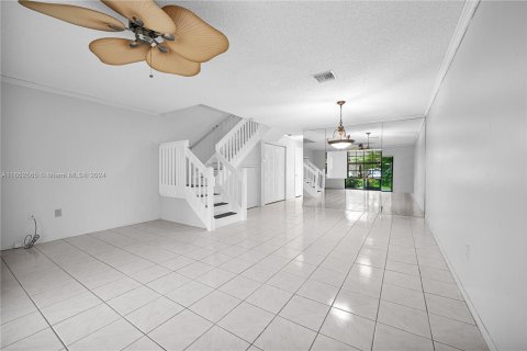 Townhouse in Plantation, Florida 2 bedrooms, 113.71 sq.m. № 1347607 - photo 6