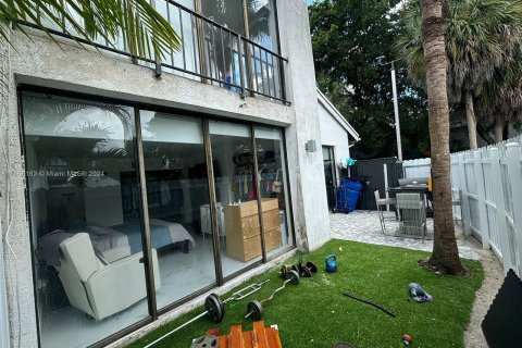 Townhouse in Miami, Florida 2 bedrooms, 125.42 sq.m. № 1384243 - photo 27