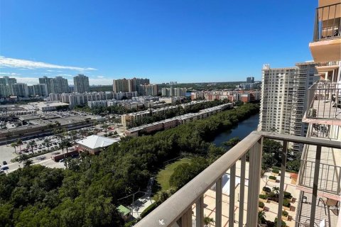 Condo in Sunny Isles Beach, Florida, 2 bedrooms  № 1384245 - photo 15