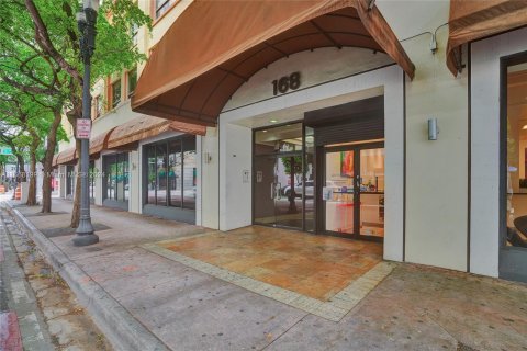 Propiedad comercial en venta en Miami, Florida № 1384362 - foto 4