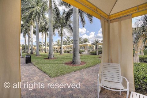 House in Wellington, Florida 5 bedrooms, 274.62 sq.m. № 965885 - photo 8