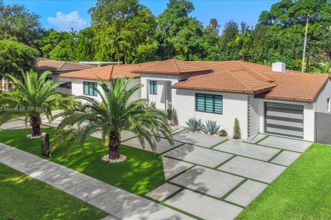 Villa ou maison à vendre à Miami Springs, Floride: 4 chambres, 211.17 m2 № 1380343 - photo 6