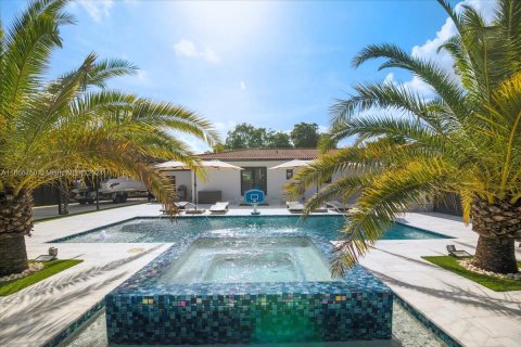 Villa ou maison à vendre à Miami Springs, Floride: 4 chambres, 211.17 m2 № 1380343 - photo 3