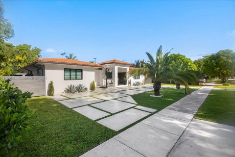 Villa ou maison à vendre à Miami Springs, Floride: 4 chambres, 211.17 m2 № 1380343 - photo 8