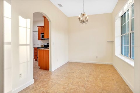 Купить коммерческую недвижимость в Уинтер-Гарден, Флорида 176.05м2, № 935433 - фото 5