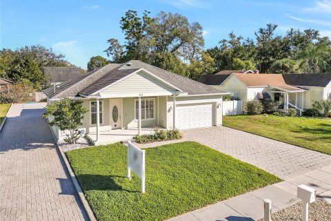 Купить коммерческую недвижимость в Уинтер-Гарден, Флорида 176.05м2, № 935433 - фото 1